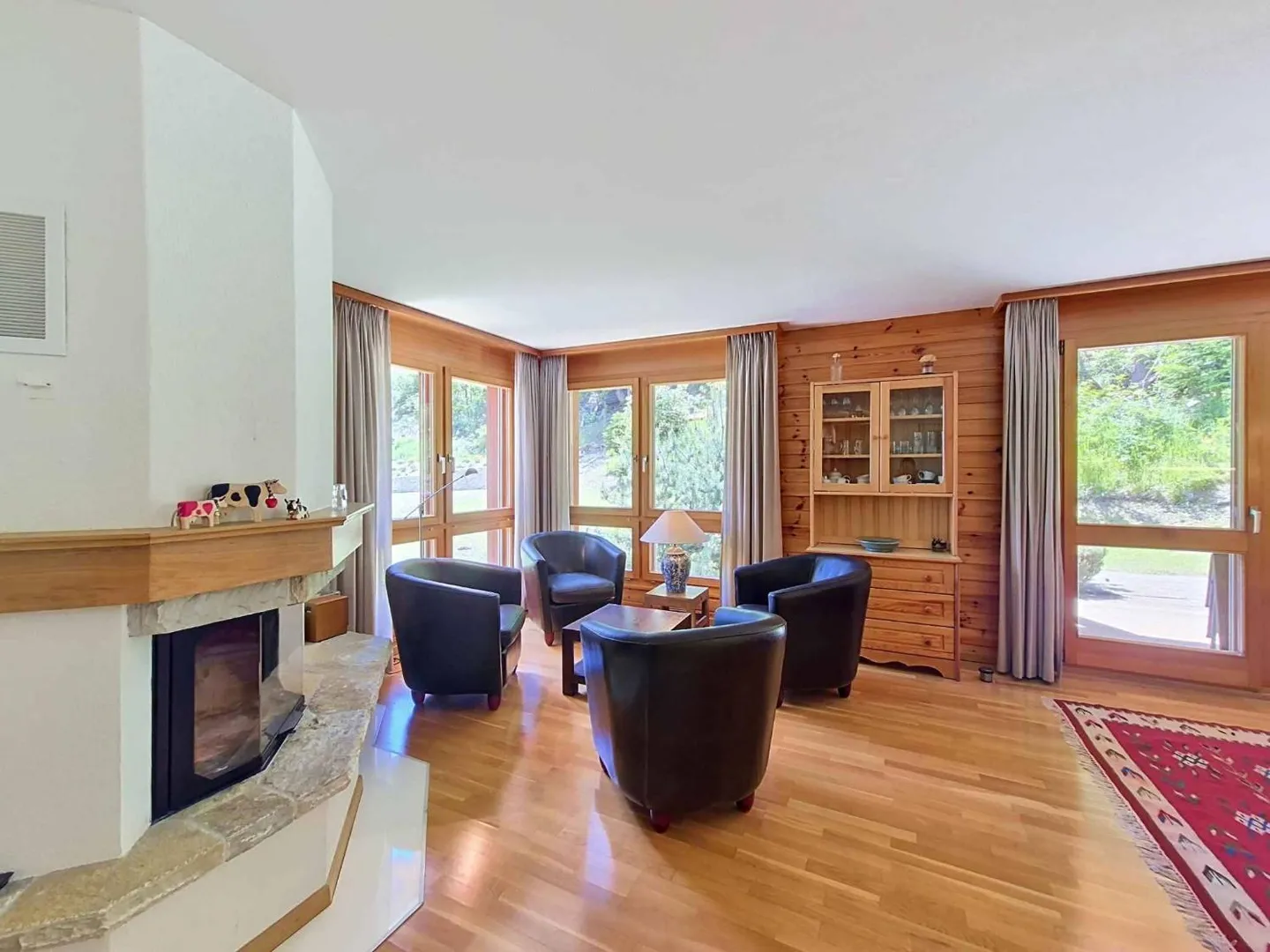EXCLUSIVITY CHARMING 4.5 ROOM APARTMENT TWO STEPS FROM THE CABLE CAR - Photo 4 of 9