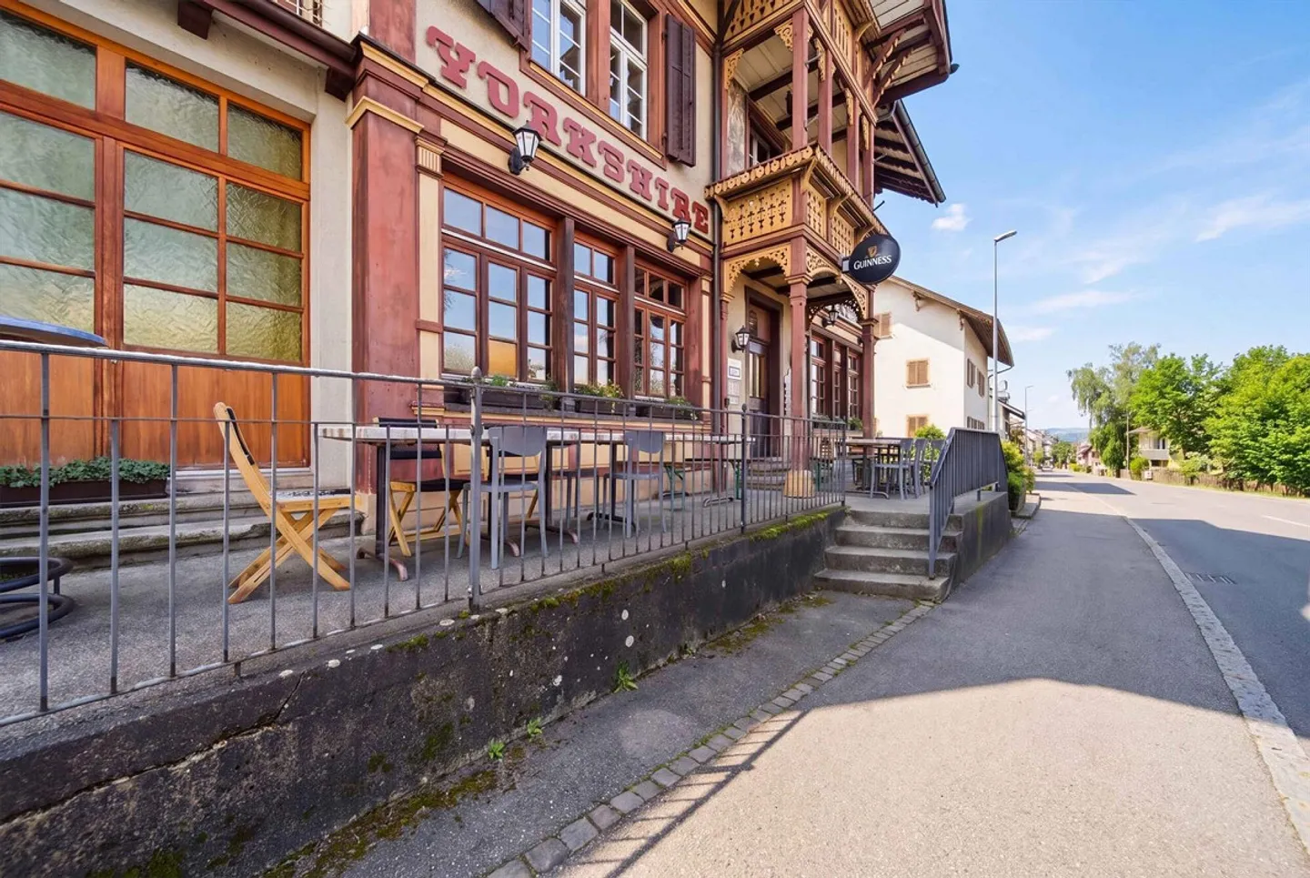 FULLY RENTED MULTI-FAMILY HOUSE IN HUTTWIL - Photo 3 of 5