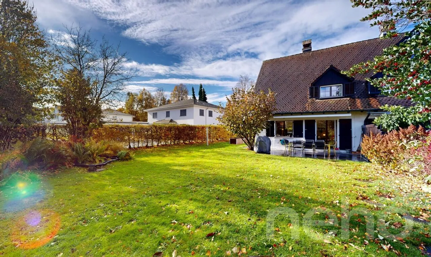 Casa angolare in stile country a Neuheim - Foto 1 di 11