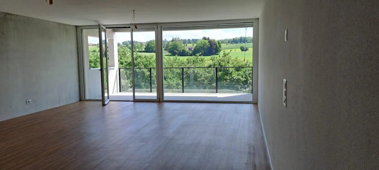 Appartement lumineux de 4,5 pièces - Photo 3 sur 8