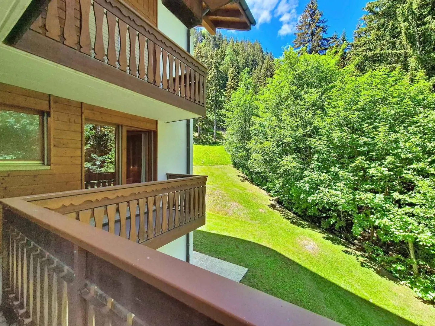 EXCLUSIVITY CHARMING 4.5 ROOM APARTMENT TWO STEPS FROM THE CABLE CAR - Photo 9 of 9