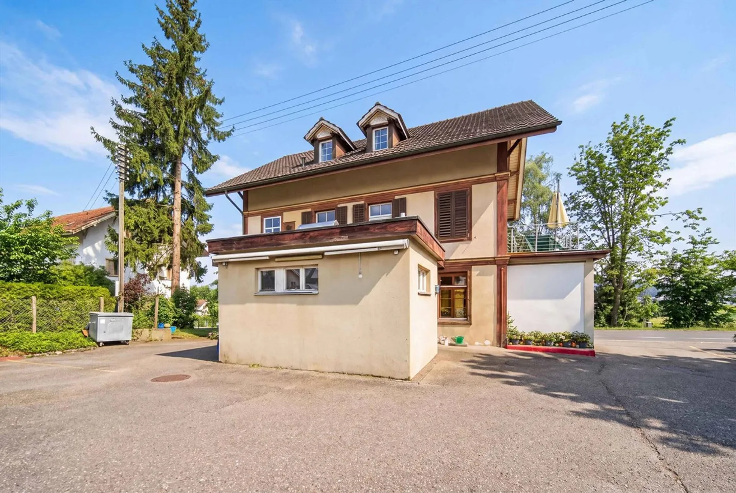 FULLY RENTED MULTI-FAMILY HOUSE IN HUTTWIL - Photo 5 of 5