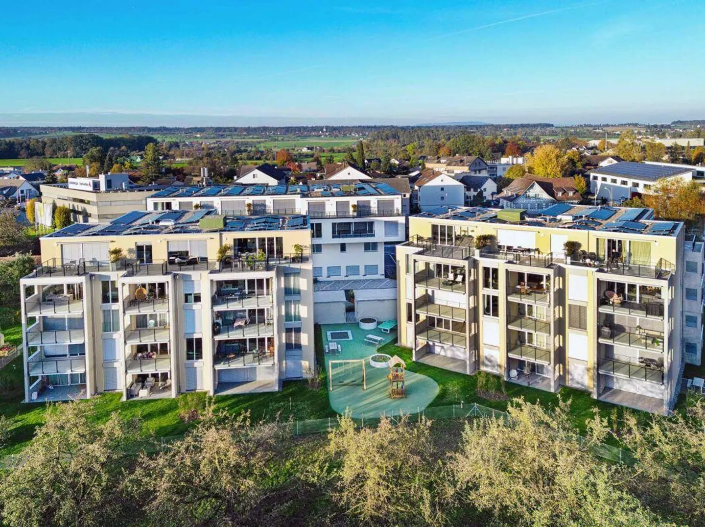 Appartement lumineux de 4,5 pièces - Photo 1 sur 8