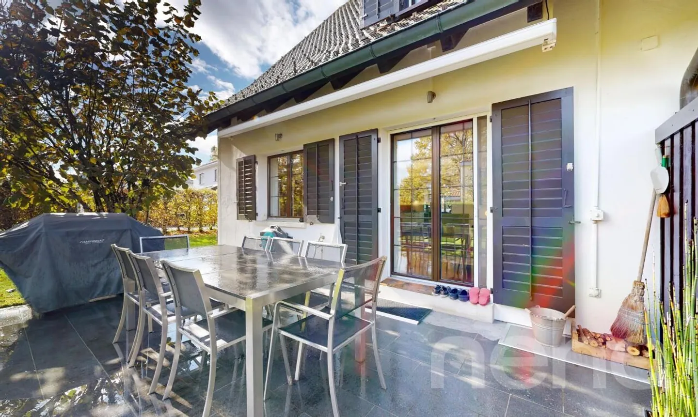 Casa angolare in stile country a Neuheim - Foto 4 di 11