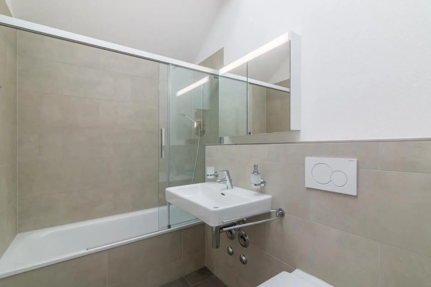 Modernes Apartment in Kriens - Foto 4 von 6