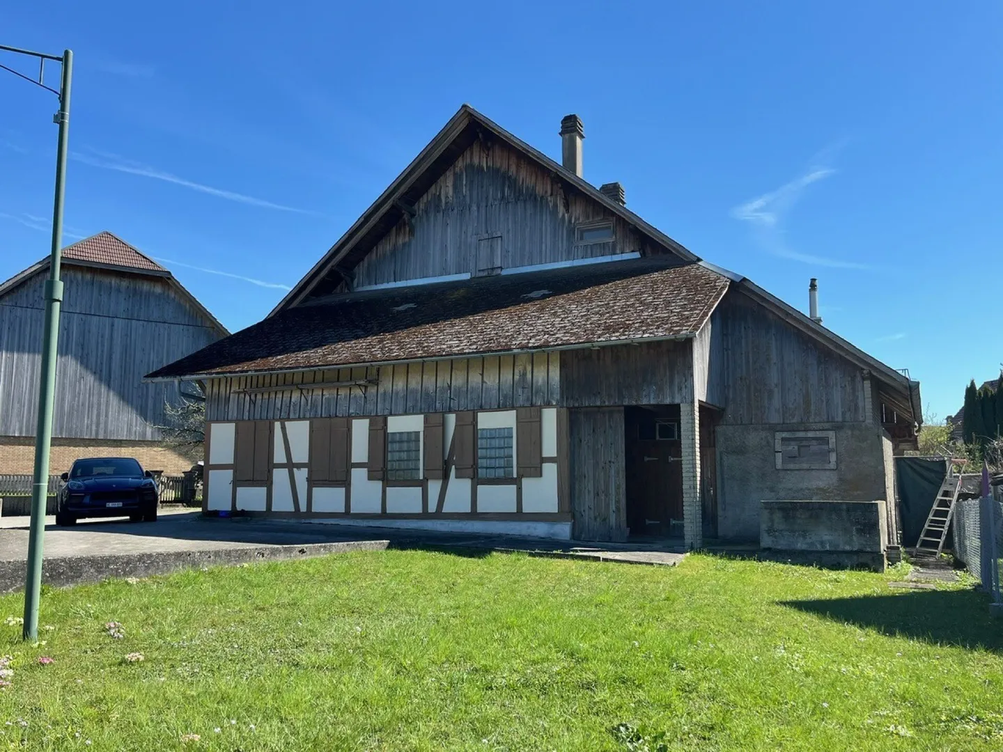 Interessante casa plurifamiliare in vendita - Foto 2 di 13