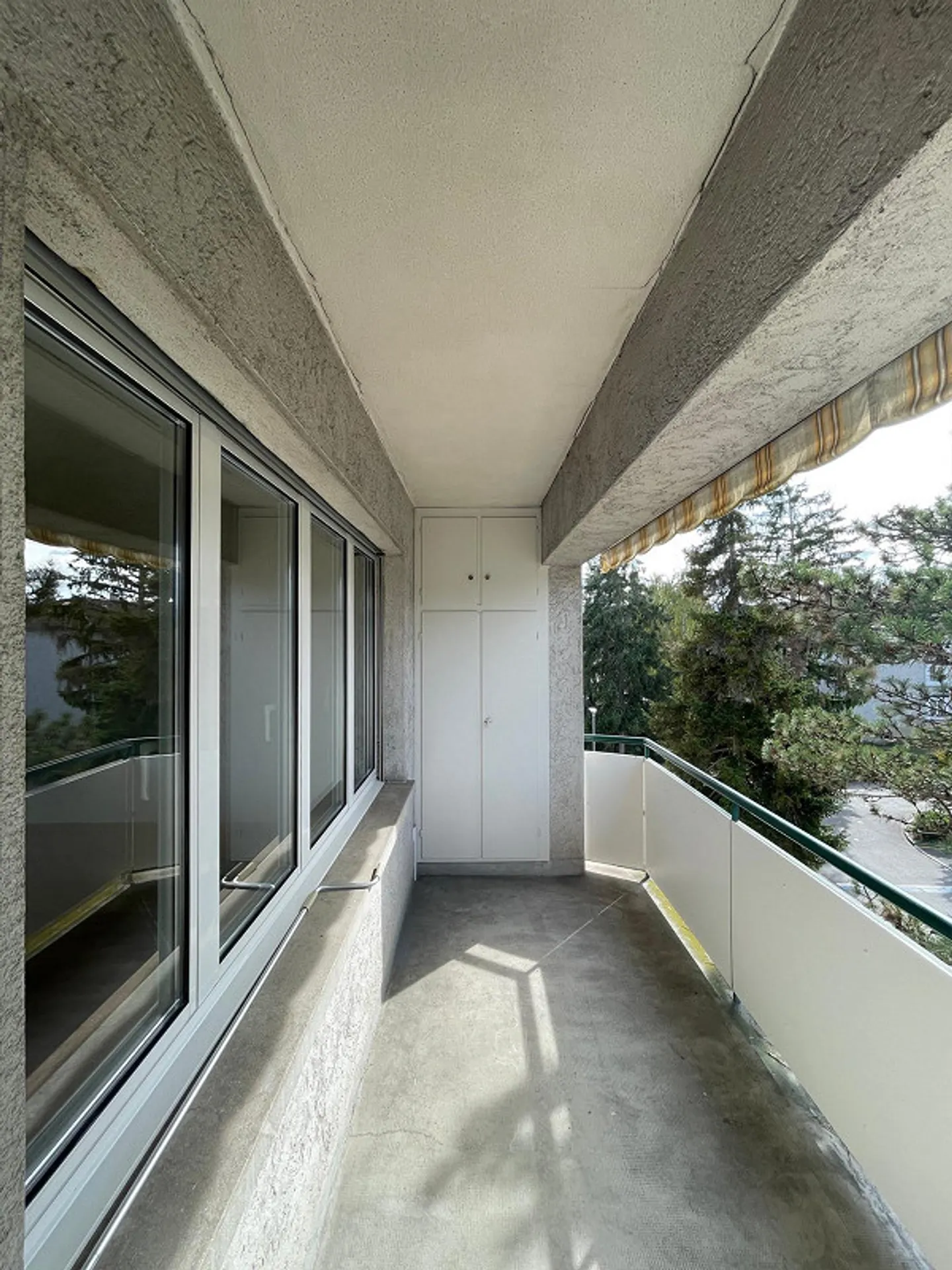 Bright 3-room apartment with balcony in Münchenstein available immediately - Photo 10 of 13