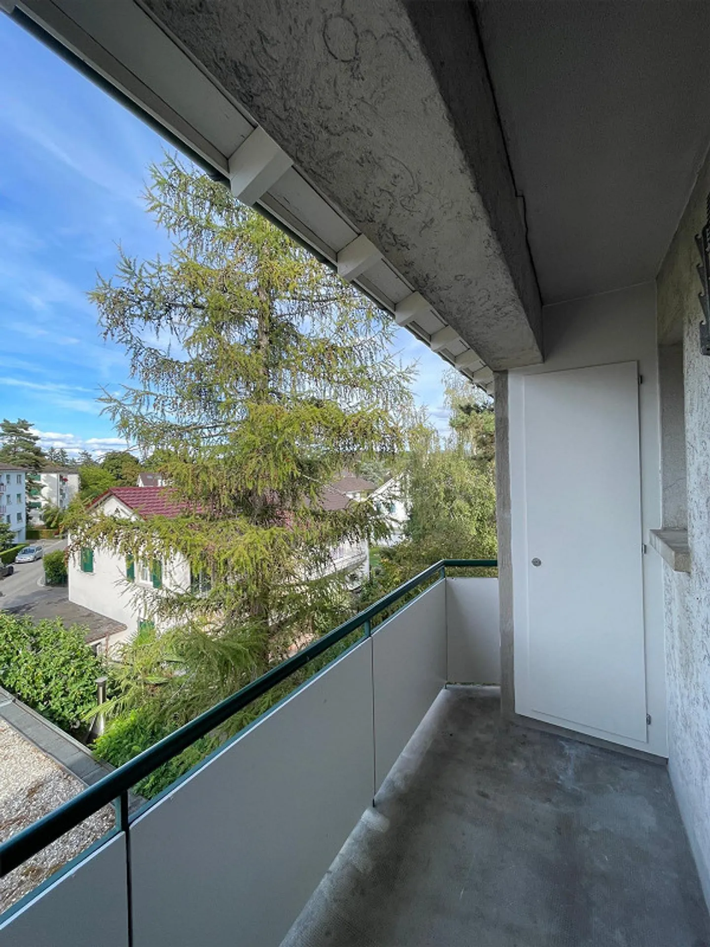 Bright 3-room apartment with balcony in Münchenstein available immediately - Photo 13 of 13