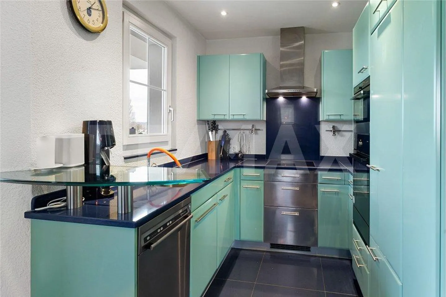 Bright 5.5-room maisonette apartment with two balconies and unobstructed views - Photo 5 of 10