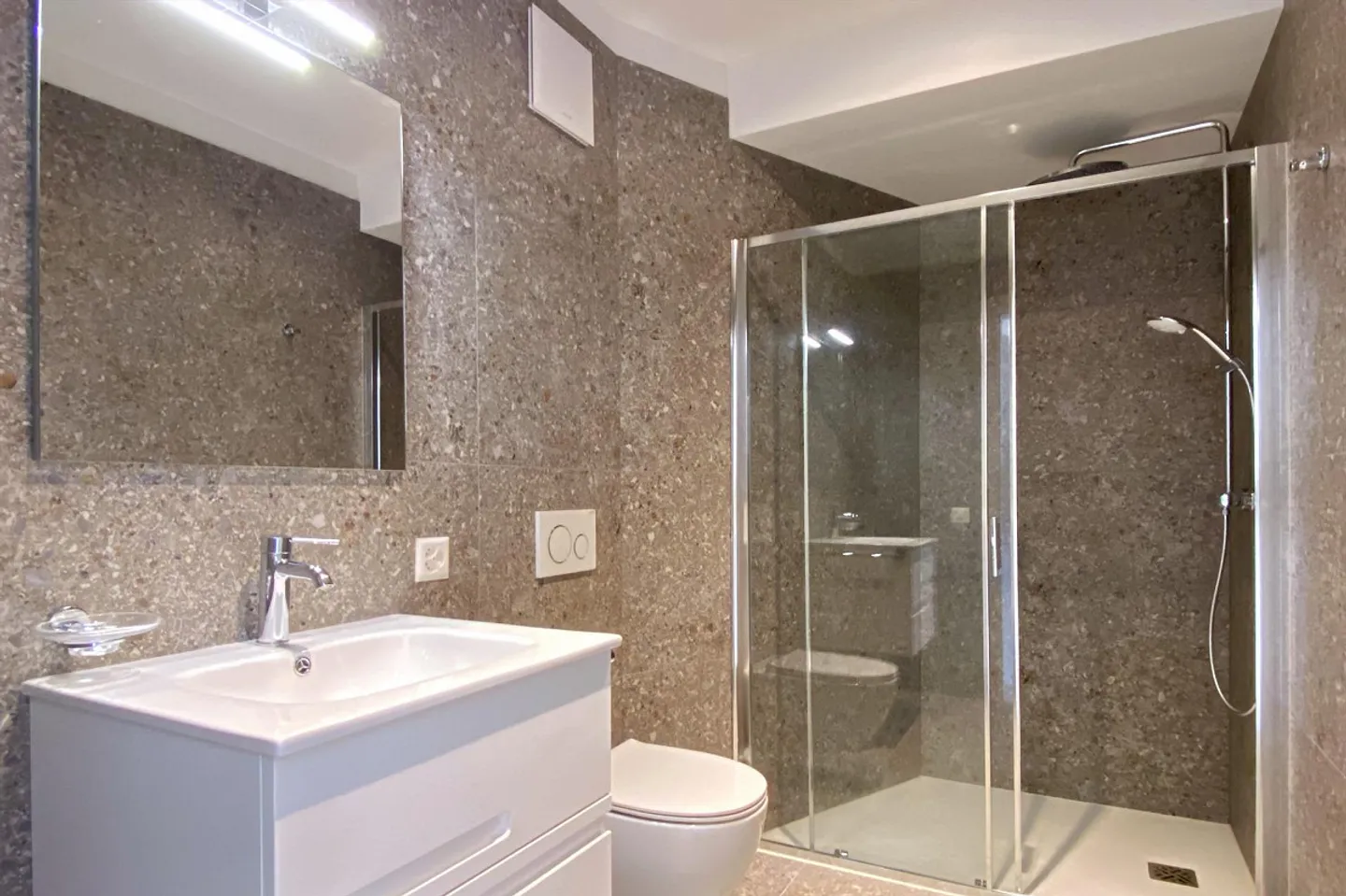 Apartment with 2.5 rooms for rent in Massagno, new building. - Photo 5 of 13