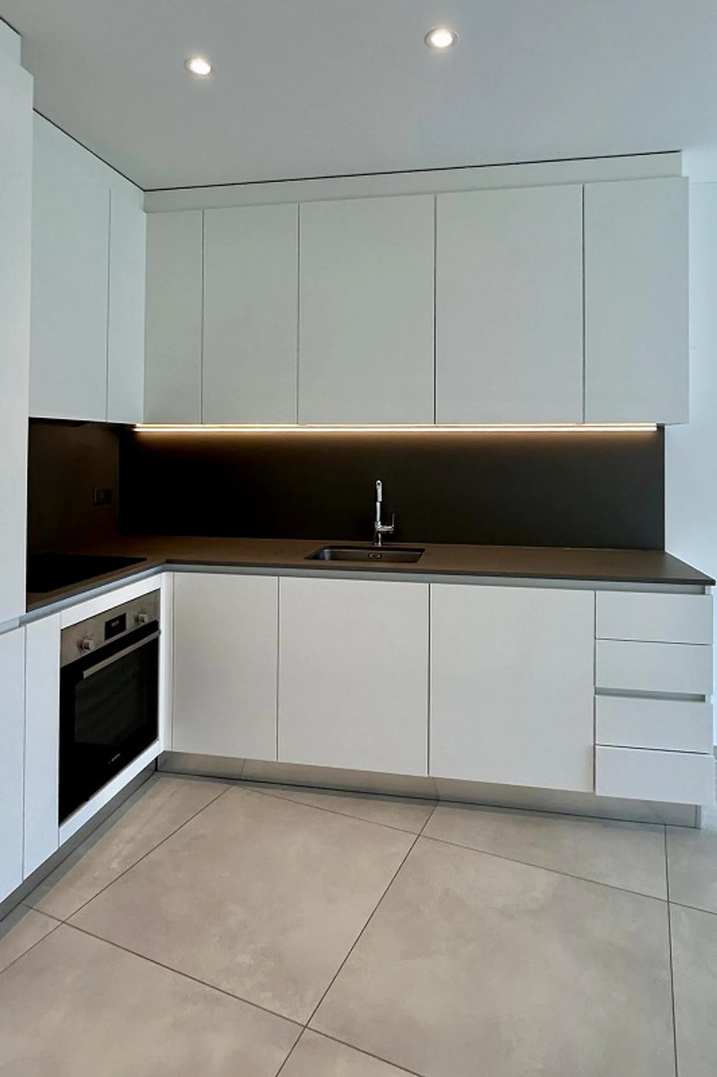 Apartment with 2.5 rooms for rent in Massagno, new building. - Photo 11 of 13