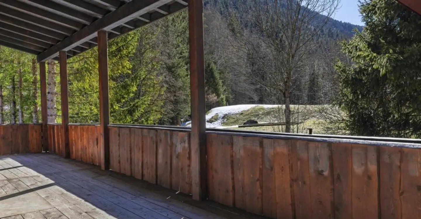 Les Plans-sur-Bex - Individuelles Chalet mit 6,5 Zimmern - Foto 3 von 9