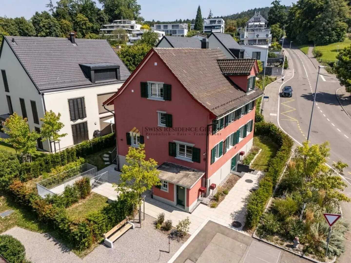 Affascinante casa bifamiliare in affitto a Küsnacht sul lago di Zurigo - Foto 1 di 18