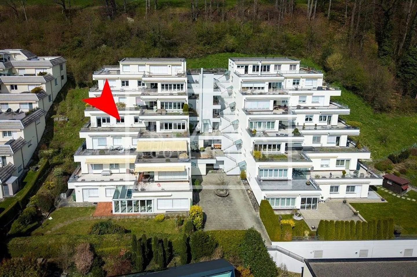 Stilvolle Terrassenwohnung in Wollerau - Foto 4 von 13