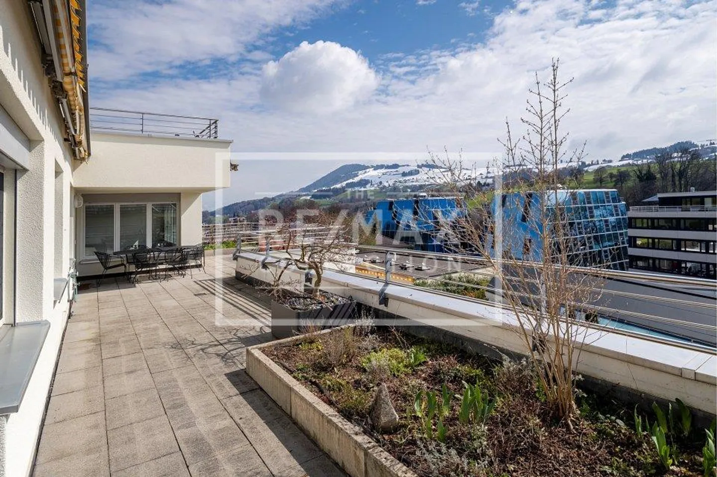 Stilvolle Terrassenwohnung in Wollerau - Foto 8 von 13