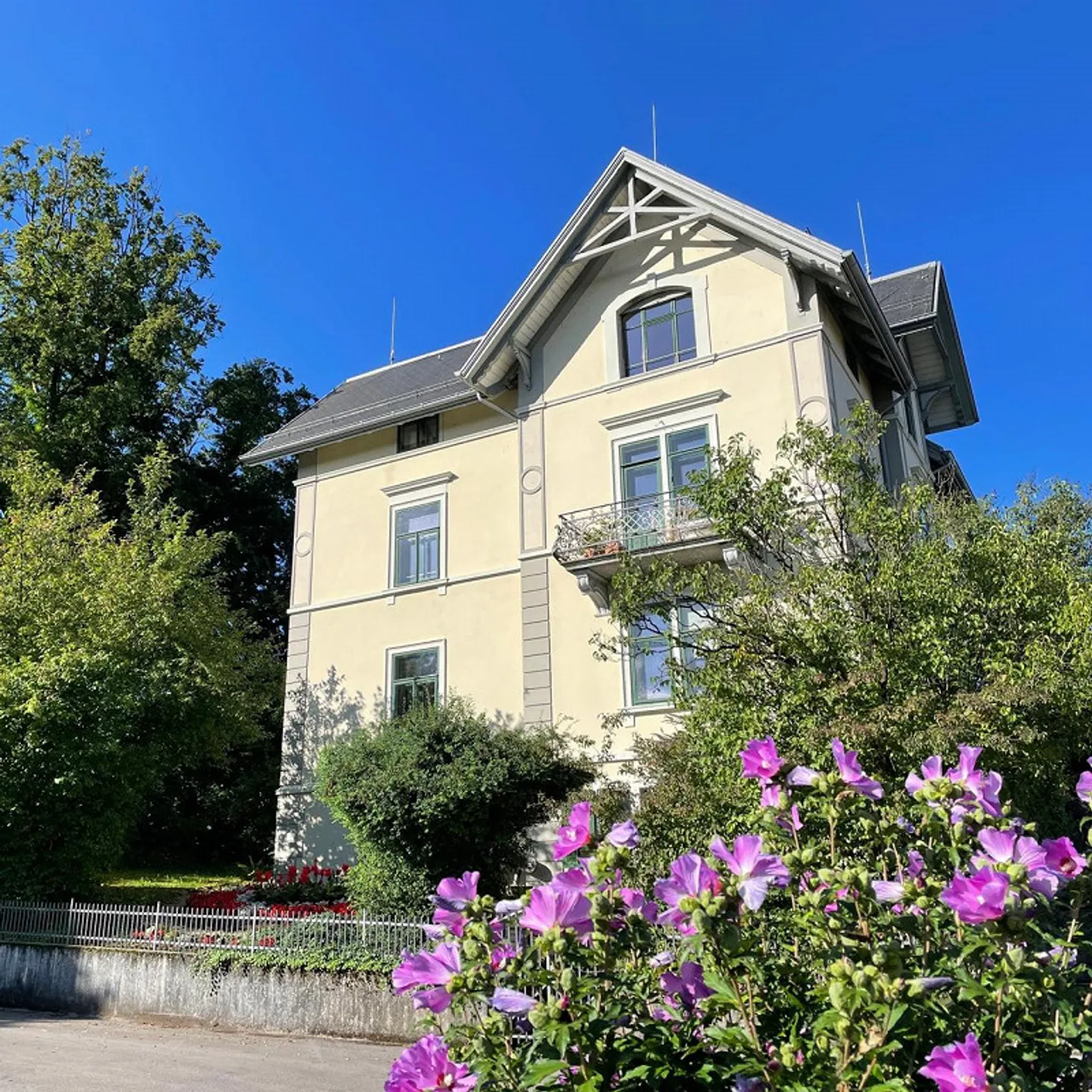 3.5 - 4 Room Apartment in Art Nouveau House near the Murg close to the Train Station - Photo 1 of 21