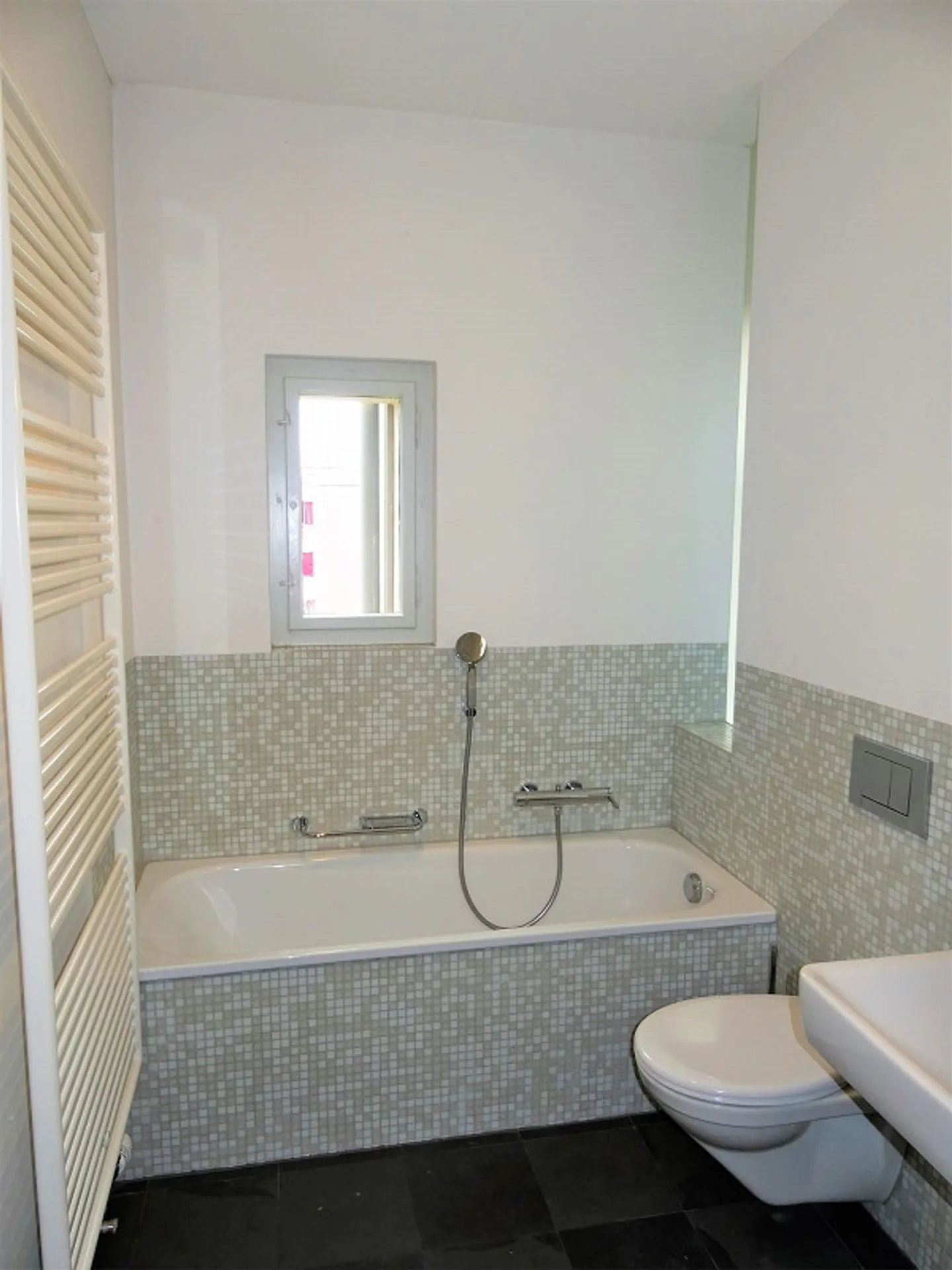 3.5 - 4 Room Apartment in Art Nouveau House near the Murg close to the Train Station - Photo 3 of 21