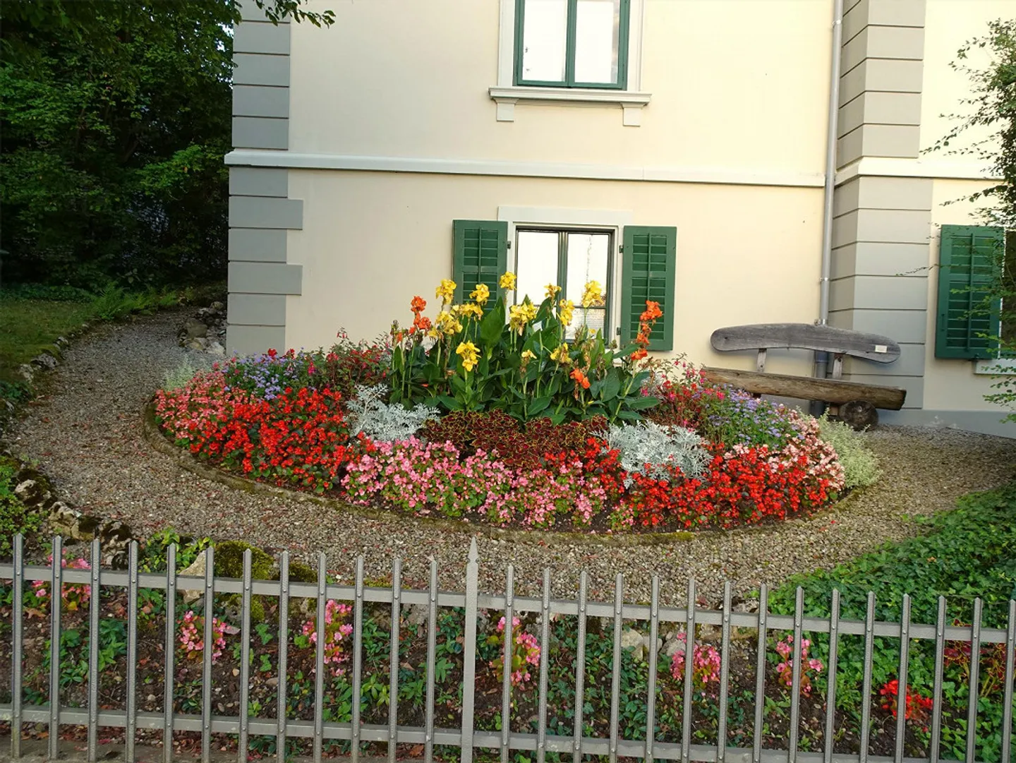 3.5 - 4 Room Apartment in Art Nouveau House near the Murg close to the Train Station - Photo 16 of 21