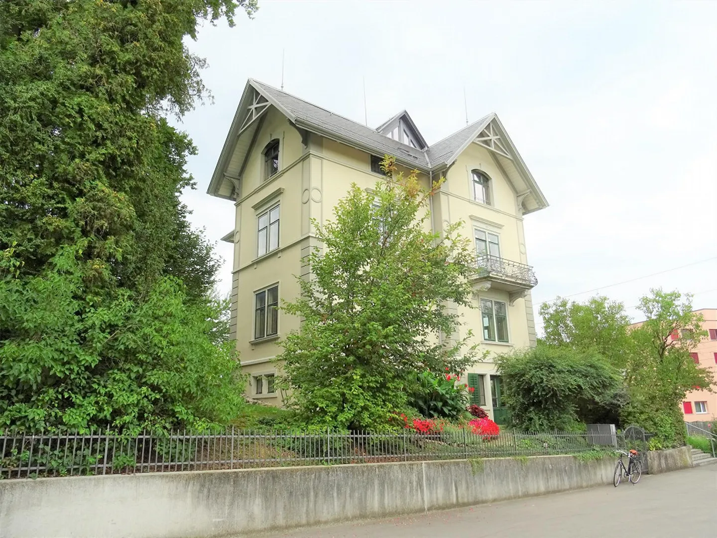 3.5 - 4 Room Apartment in Art Nouveau House near the Murg close to the Train Station - Photo 21 of 21