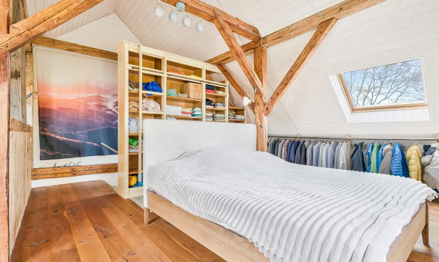 Charmantes Haus mit seltenem Potenzial und unverbautem Blick - Foto 8 von 11