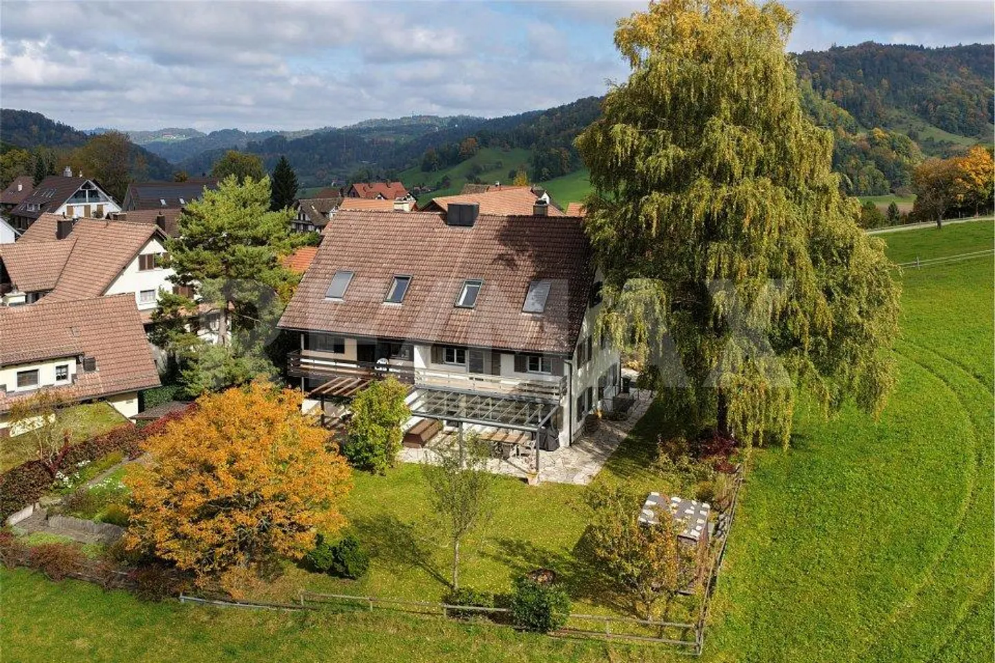 IDYLLISCHE LAGE ANGRENZEND AN LANDWIRTSCHAFTSZONE - Foto 1 von 12