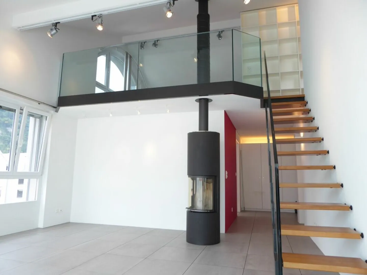 4-room maisonette apartment with two underground parking spaces - Photo 2 of 22