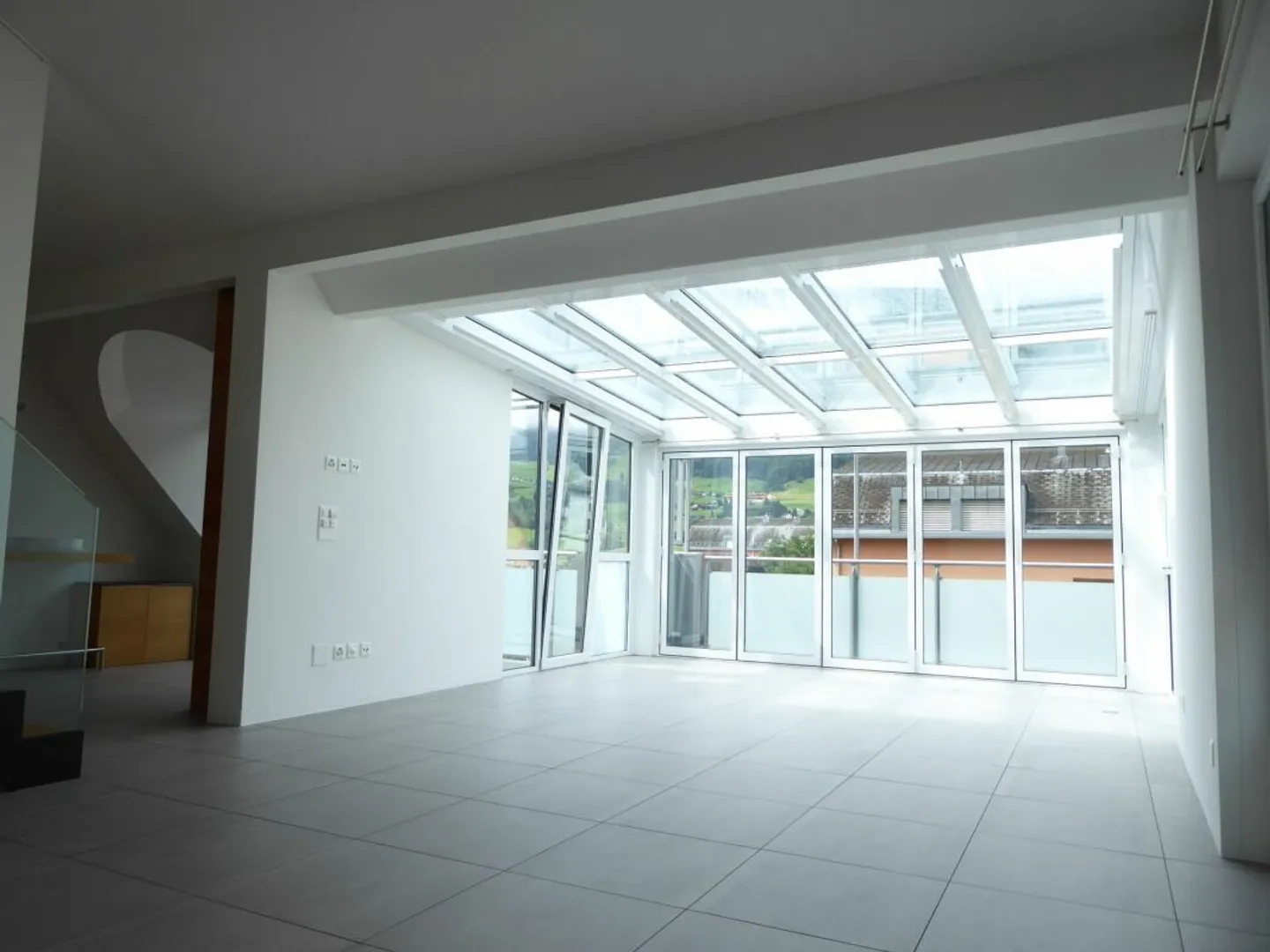 4-room maisonette apartment with two underground parking spaces - Photo 8 of 22