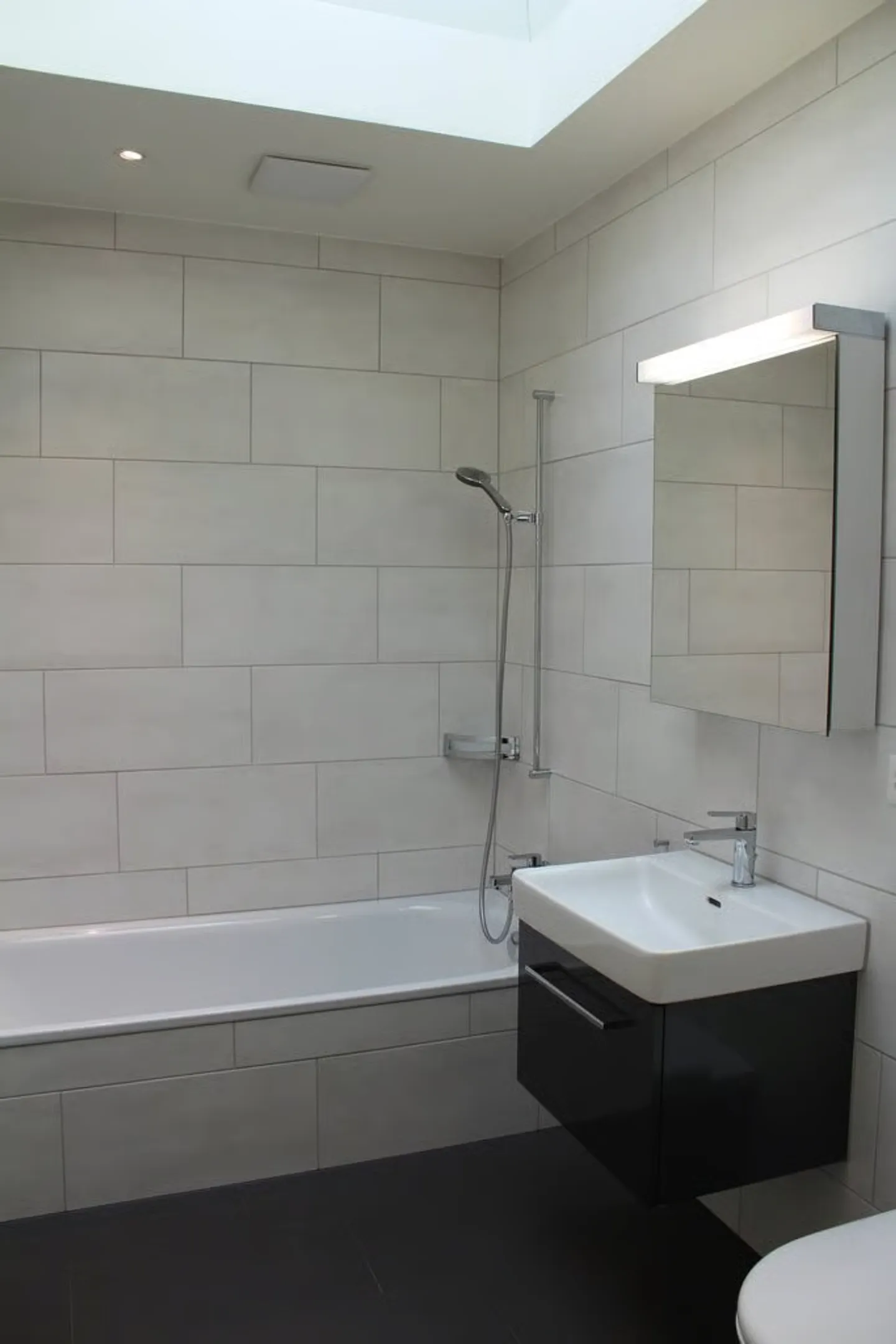 Lumineux et élégant avec un standard de construction de haute qualité - Photo 4 sur 7
