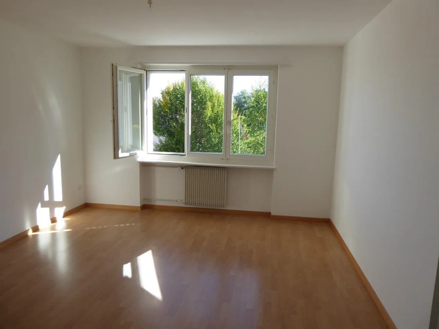 Helle 3.5-Zimmerwohnung mit Balkon - Foto 6 von 7