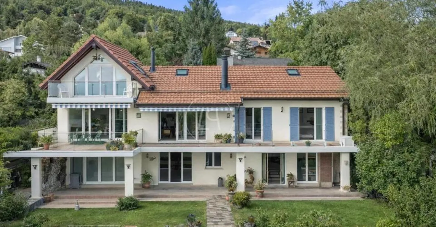 Charming property offering exceptional views in Arzier le Muids - Photo 2 of 13