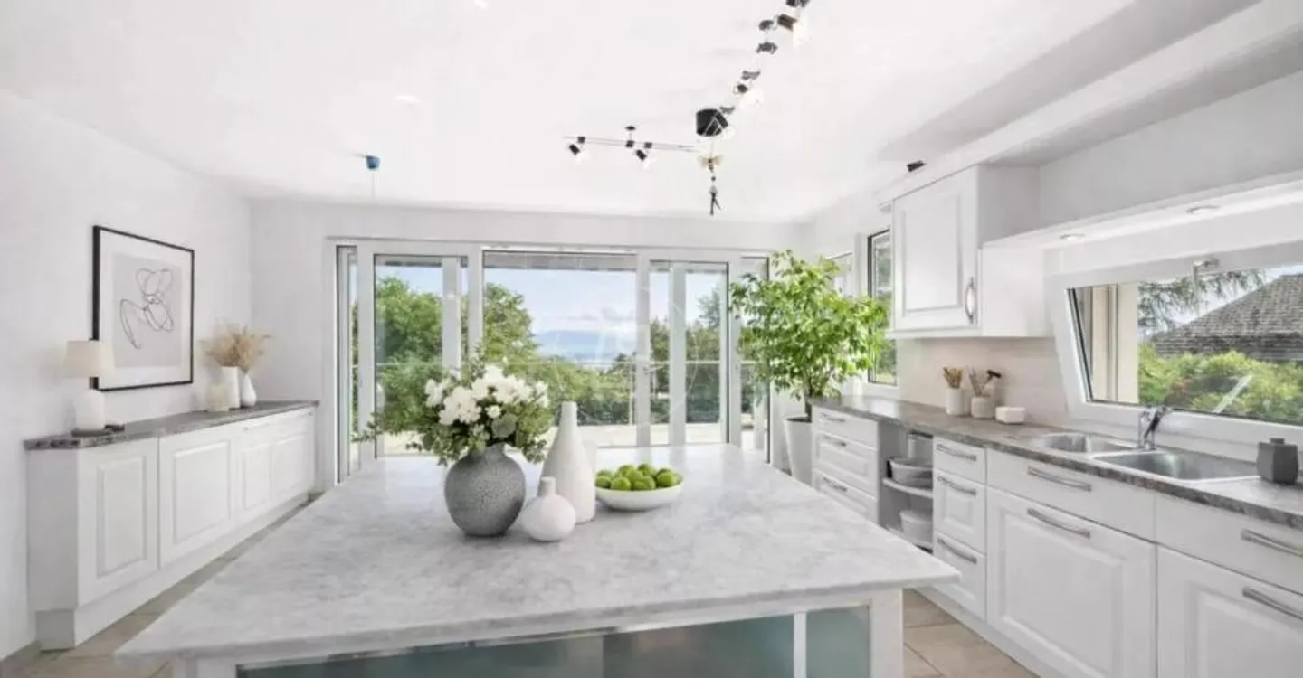 Charming property offering exceptional views in Arzier le Muids - Photo 7 of 13