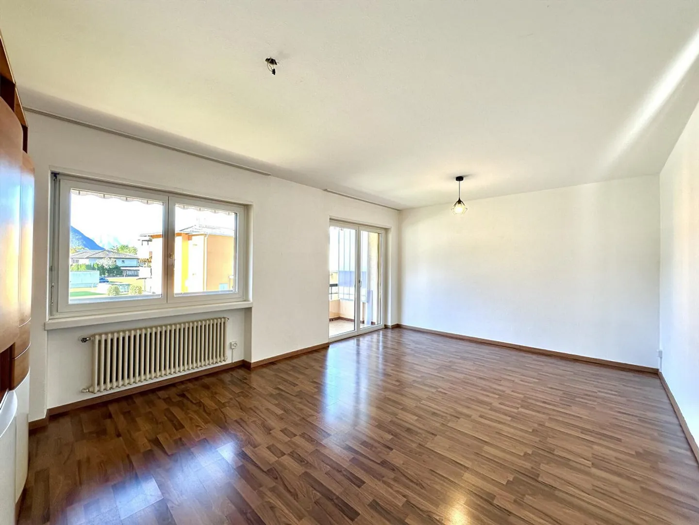 SPACIOUS 3.5 ROOM APARTMENT WITH 2 TERRACES AND GARAGE IN SANT'ANTONINO - Photo 1 of 11