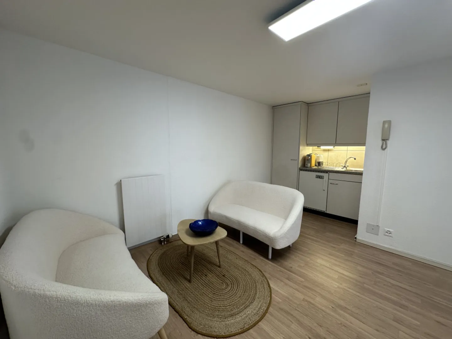 Beautiful, bright office, well located - Photo 5 of 7