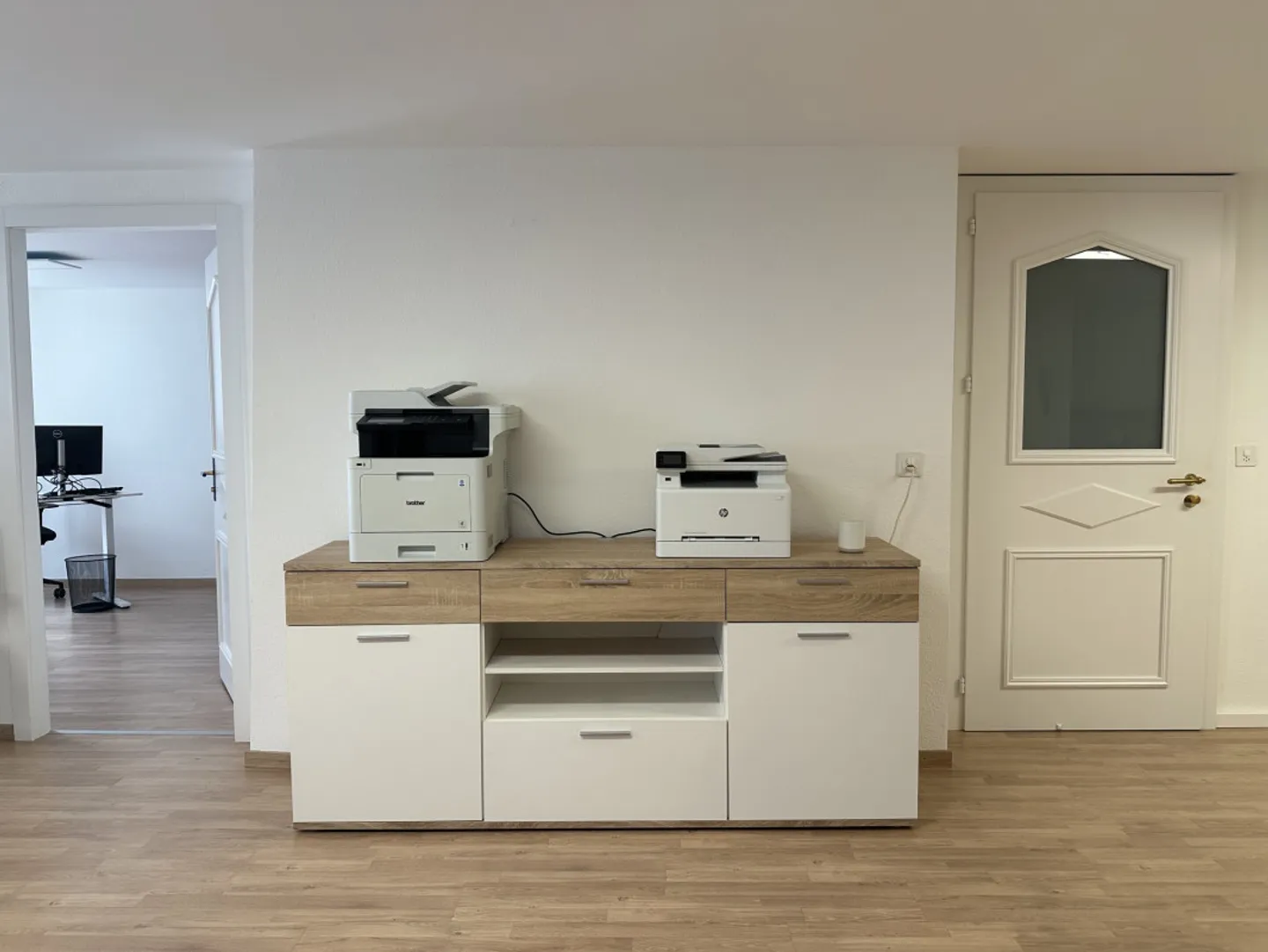 Beautiful, bright office, well located - Photo 4 of 7
