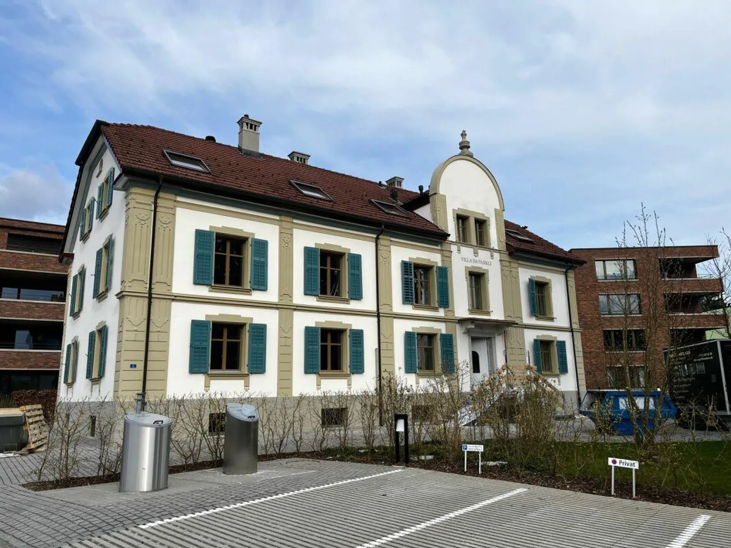 Prima occupazione in una villa storica: Incantevole appartamento con 2 camere da letto con seduta... - Foto 1 di 5