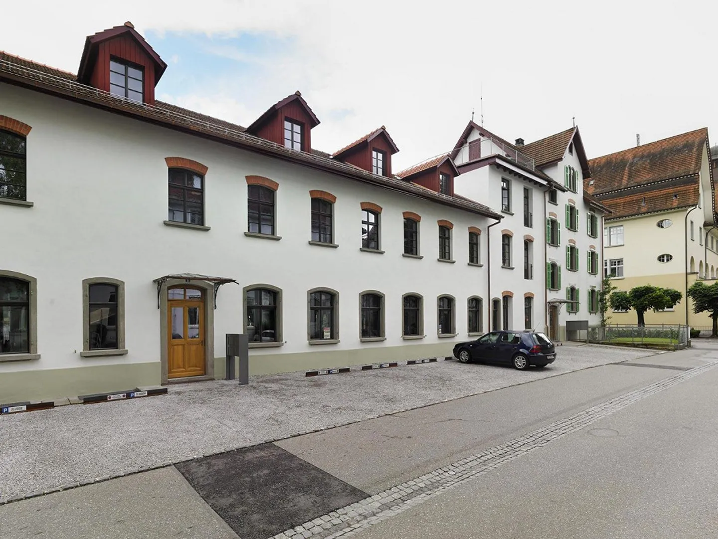 Appartement penthouse unique avec charme au centre de Zug - Photo 1 sur 5