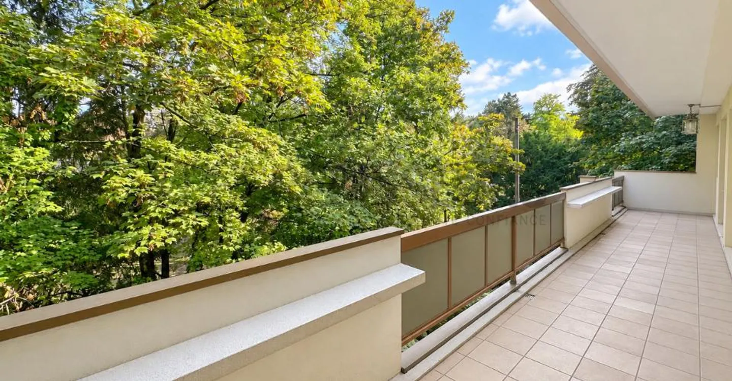 Appartement Charmant avec Grand Balcon - Photo 1 sur 5