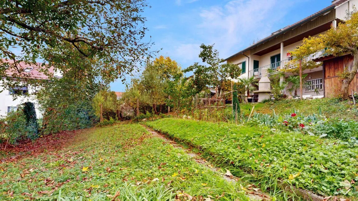 Spacious Single-Family Home / Building Land - Photo 16 of 17