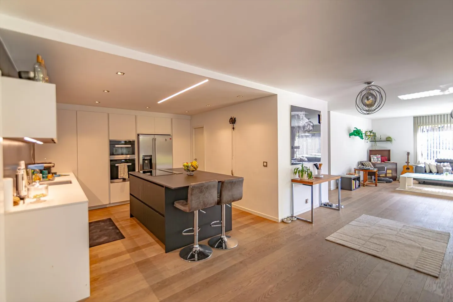 Magnifica villa indipendente di 9 stanze con studio indipendente a Corsier GE - Foto 8 di 17