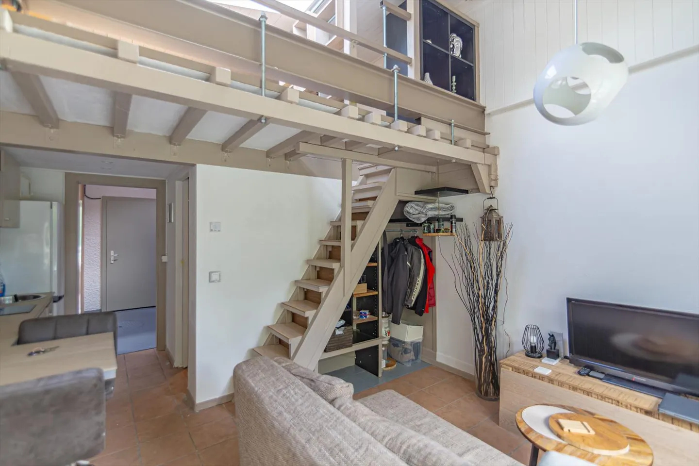 Magnifica villa indipendente di 9 stanze con studio indipendente a Corsier GE - Foto 16 di 17