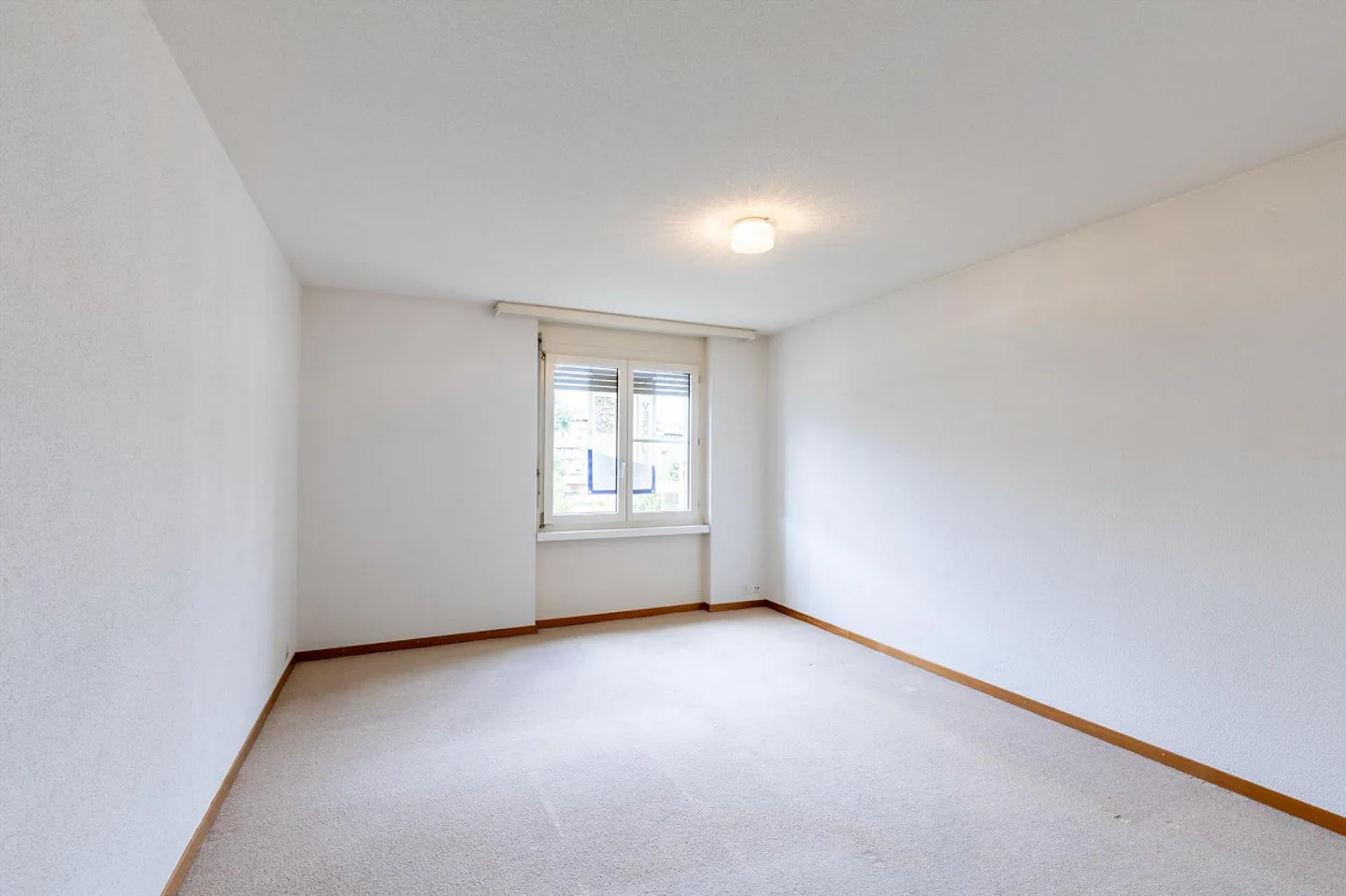Appartamento affascinante di 4.5 stanze con balcone in vendita a Niederscherli - Foto 7 di 21