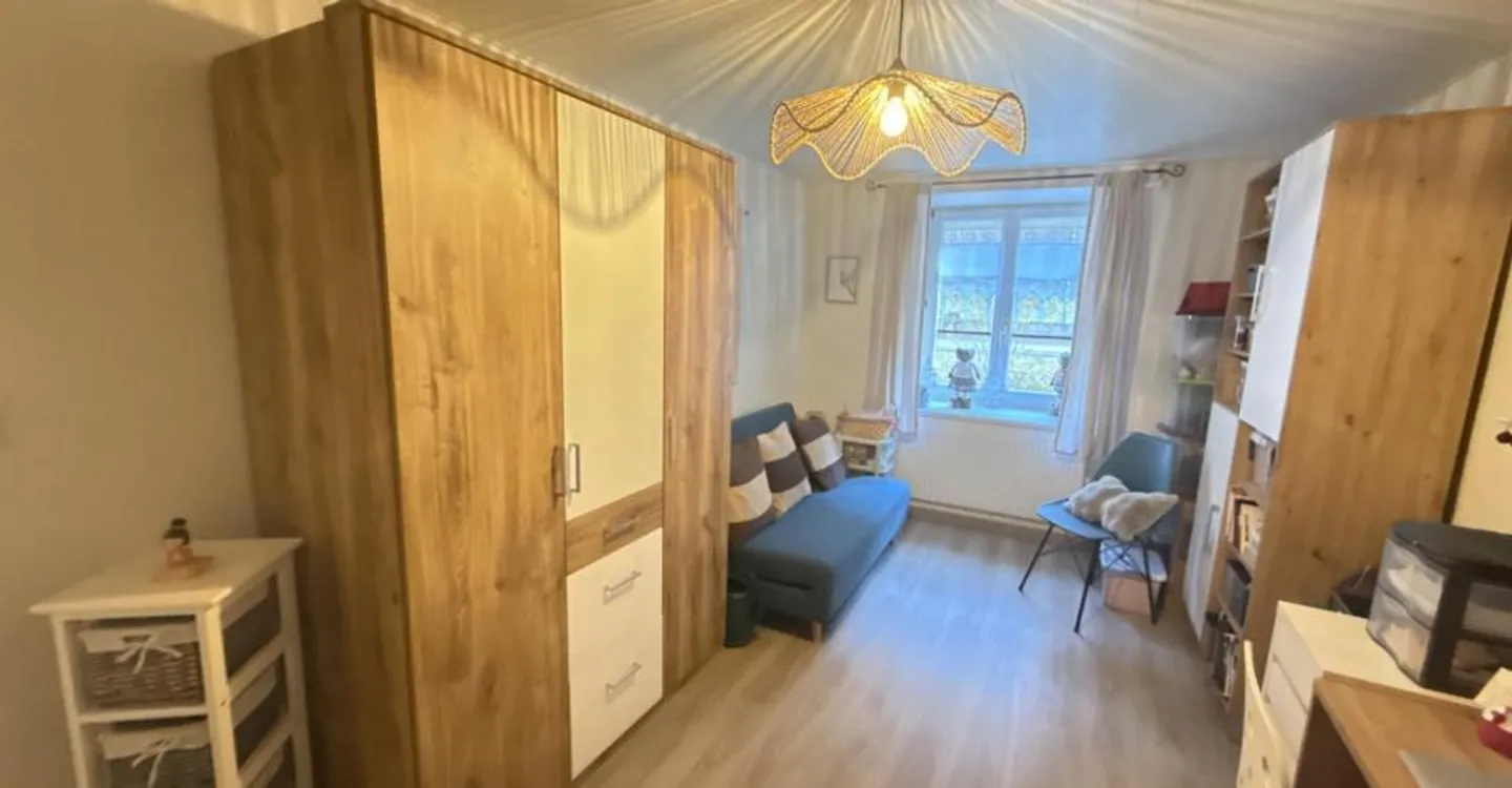 Exclusive Ground-Floor Apartment - Photo 5 of 12