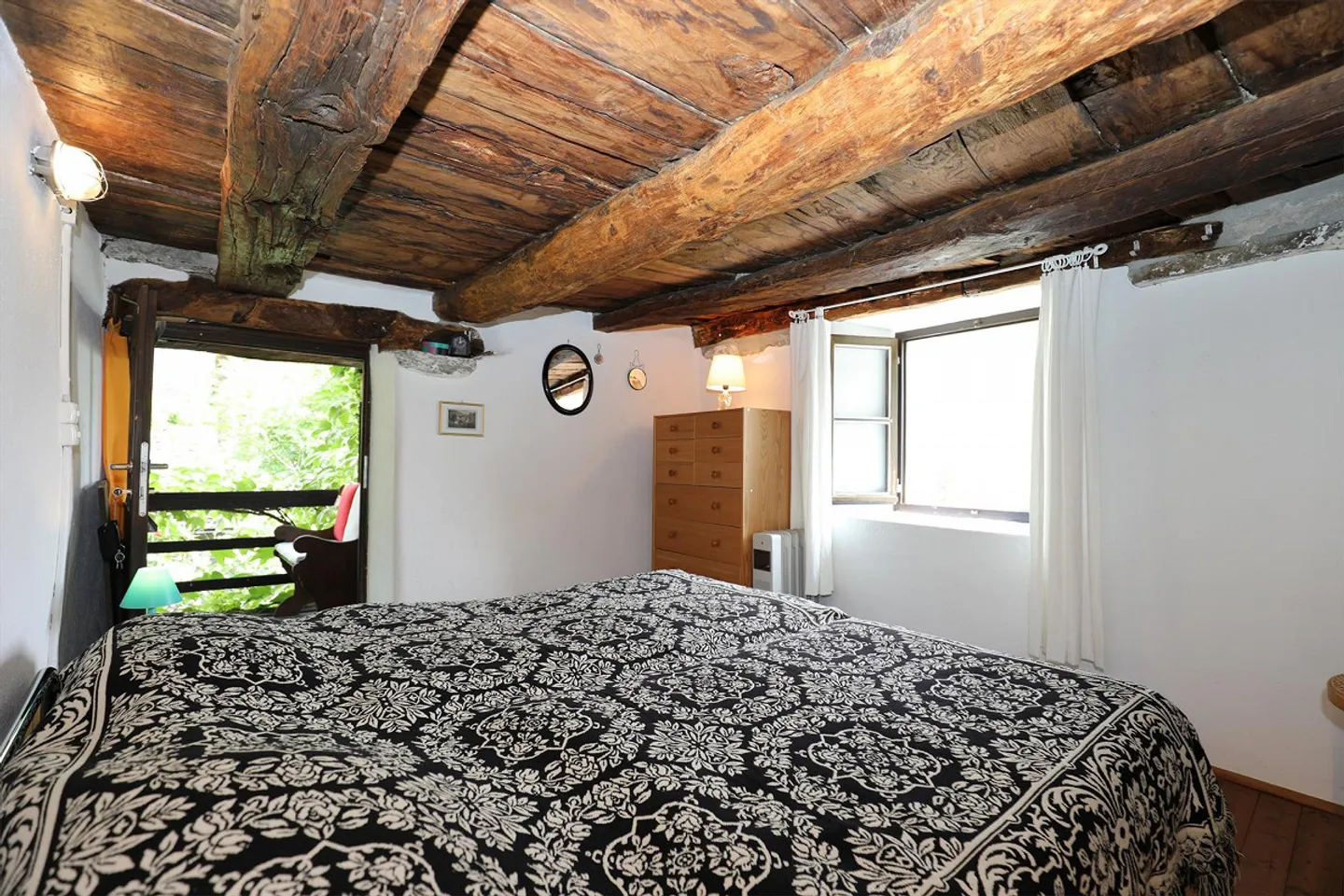 Very beautiful Rustico with a view of the reservoir "Lago di Vogorno" - Photo 11 of 18