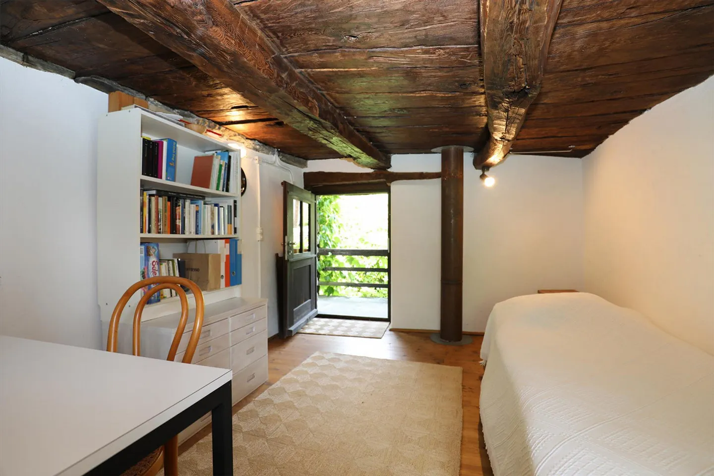 Very beautiful Rustico with a view of the reservoir "Lago di Vogorno" - Photo 13 of 18