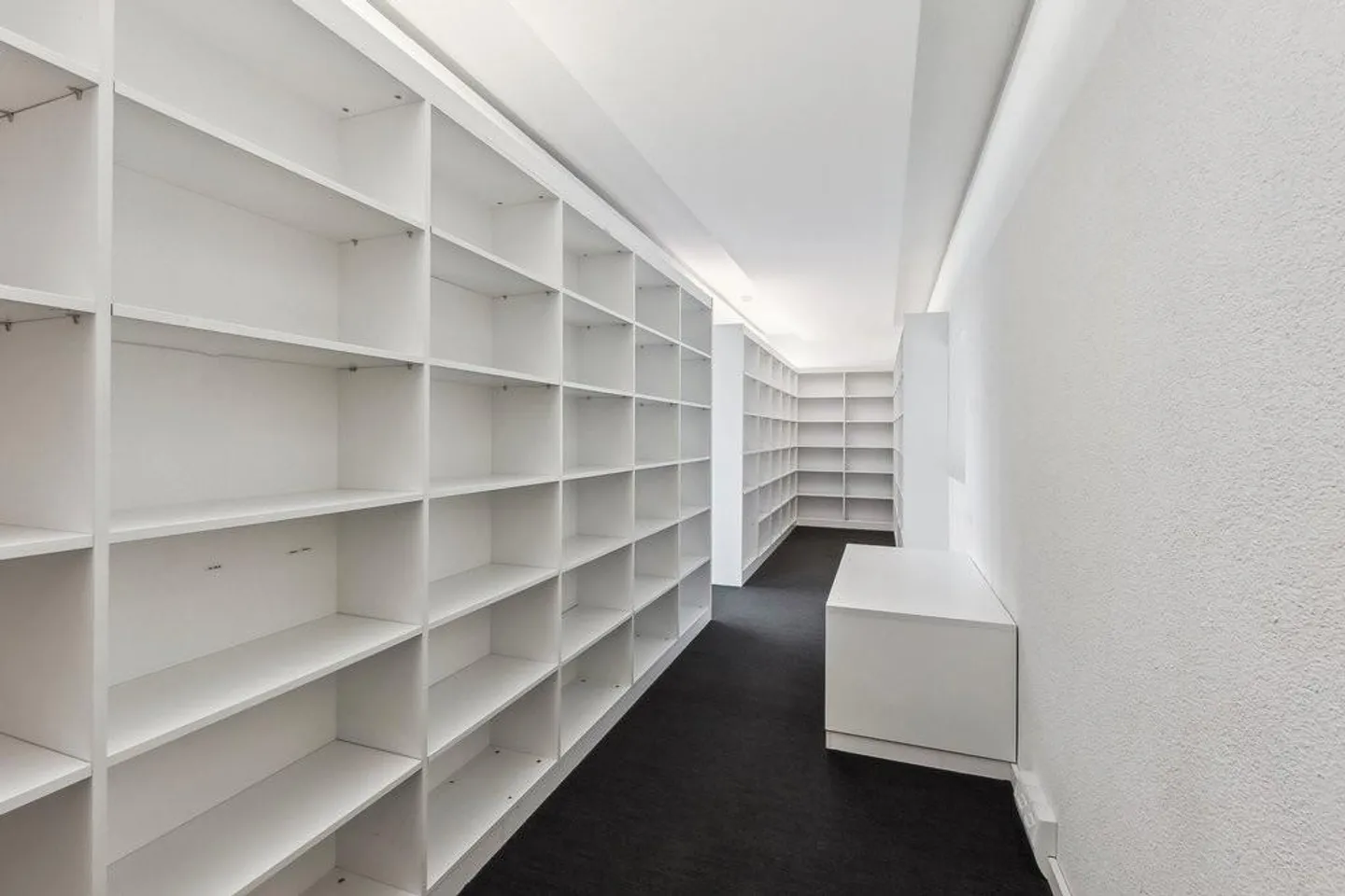 Office Space in Central Location - Limited until December 2030 - Photo 9 of 11