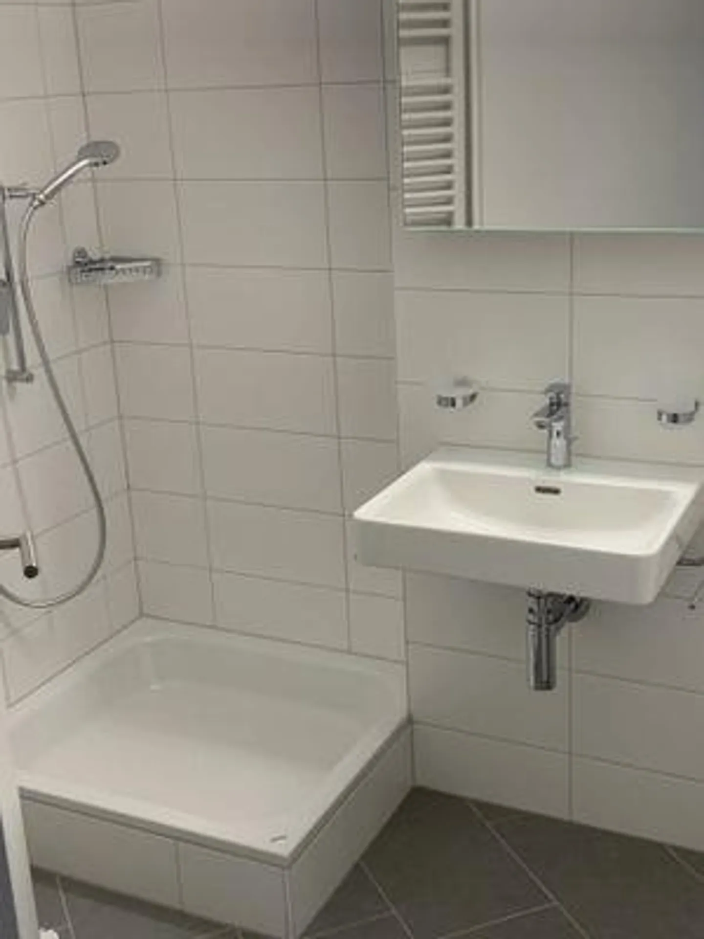 Appartamento 3.5 stanze recentemente ristrutturato nel quartiere St. Johann - Foto 5 di 7