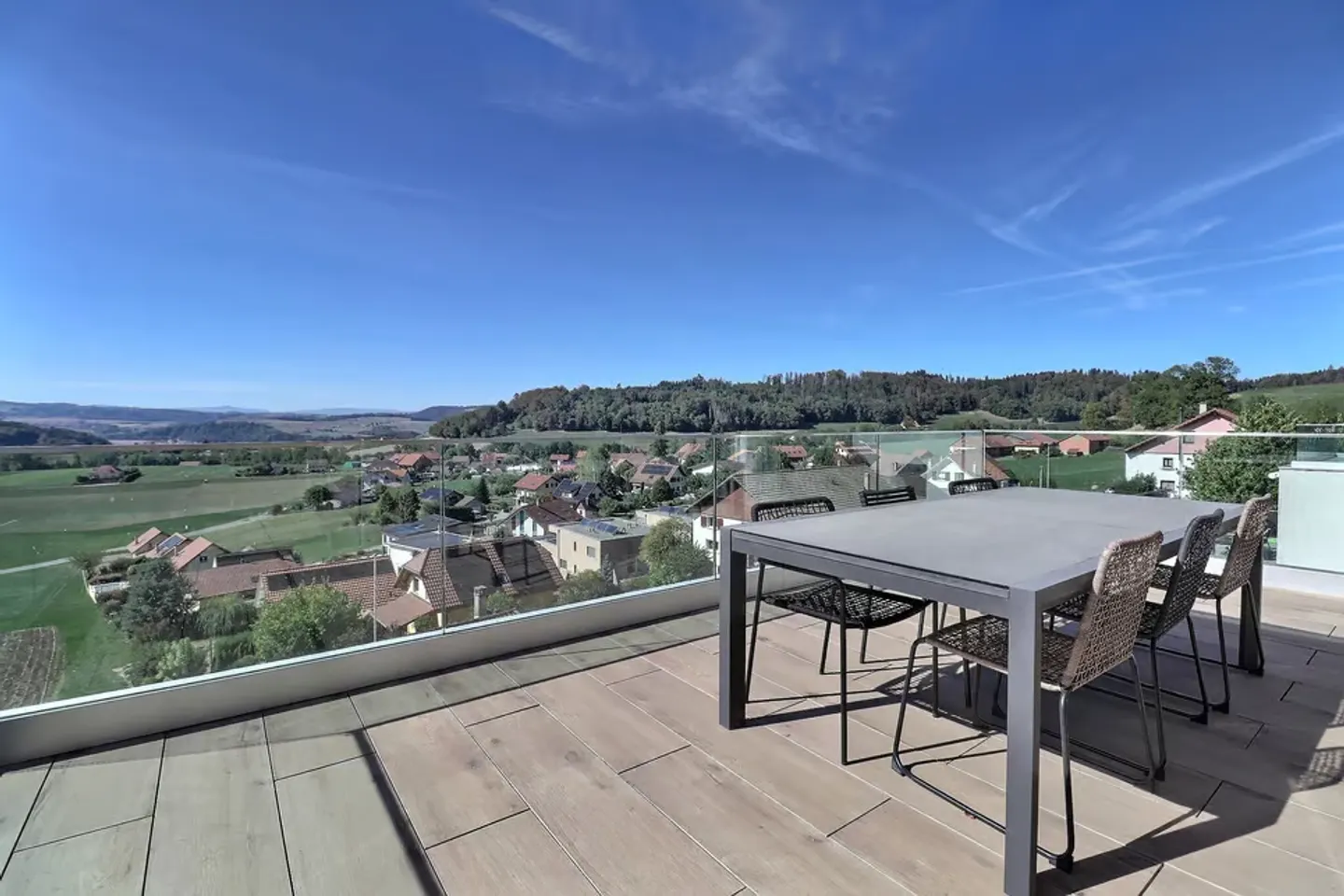 Attico con terrazza e vista panoramica - Foto 4 di 13