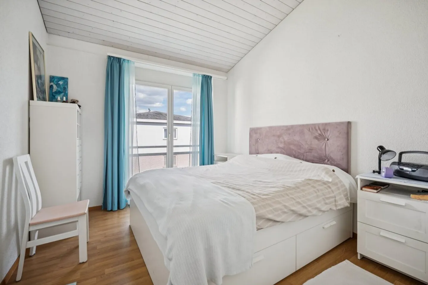 Charming Attic Apartment - Photo 6 of 9