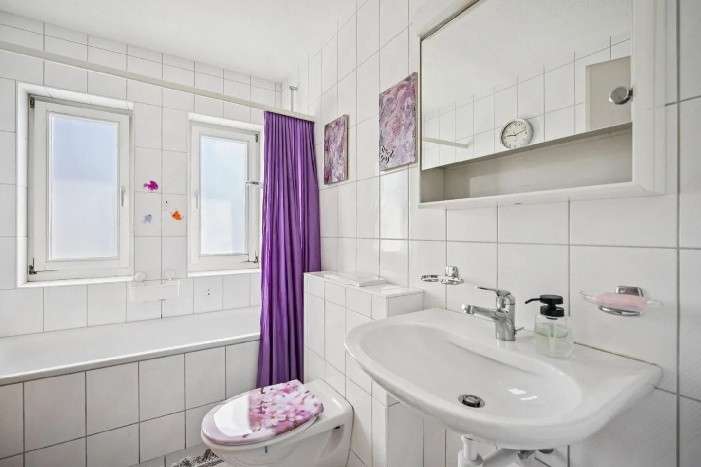 Charming Attic Apartment - Photo 7 of 9