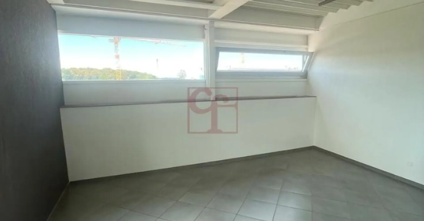 Espace Commercial à Louer - Photo 4 sur 11